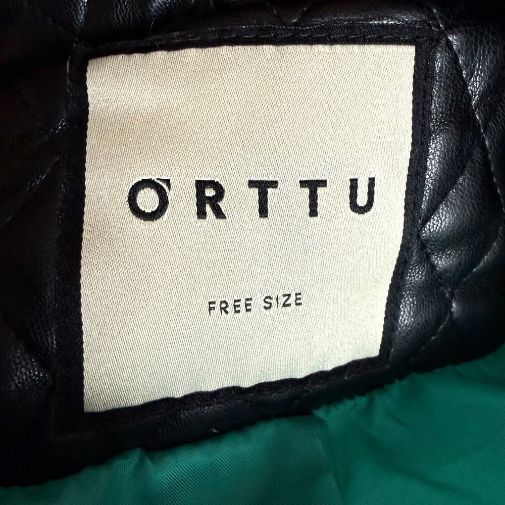 ORTTU Faux Fur Unique Trench Coat Faux Leather Size Fit XL Belted V-Neckline - Picture 2 of 9